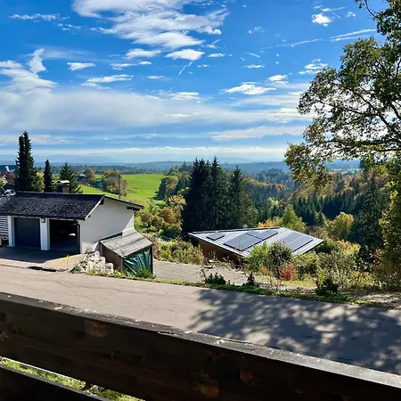Alpenblick, Garagenplatz & Zwei Balkone *