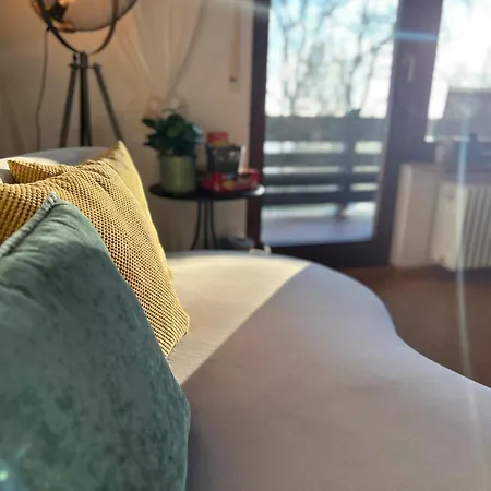 Alpenblick, Garagenplatz & Zwei Balkone