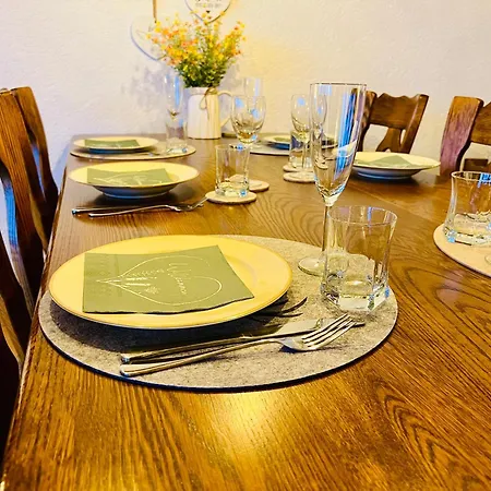 Alpenblick, Garagenplatz & Zwei Balkone Höchenschwand