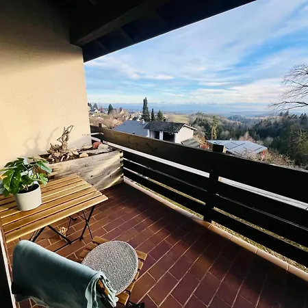 Alpenblick, Garagenplatz & Zwei Balkone * Höchenschwand