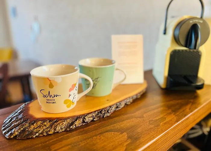 Alpenblick, Garagenplatz & Zwei Balkone 公寓 *