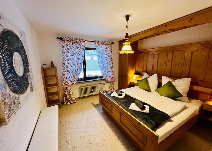 Alpenblick, Garagenplatz & Zwei Balkone 公寓 *