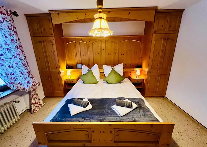 Alpenblick, Garagenplatz & Zwei Balkone 霍兴斯旺德