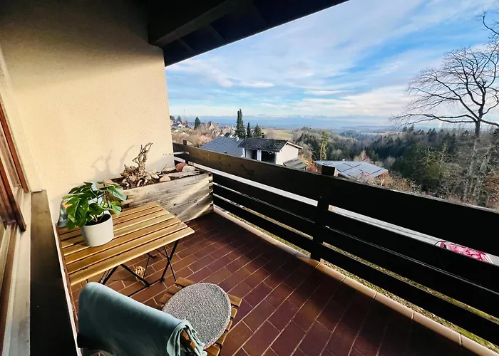Alpenblick, Garagenplatz & Zwei Balkone * 霍兴斯旺德