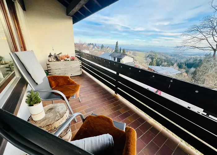 Alpenblick, Garagenplatz & Zwei Balkone 公寓 *