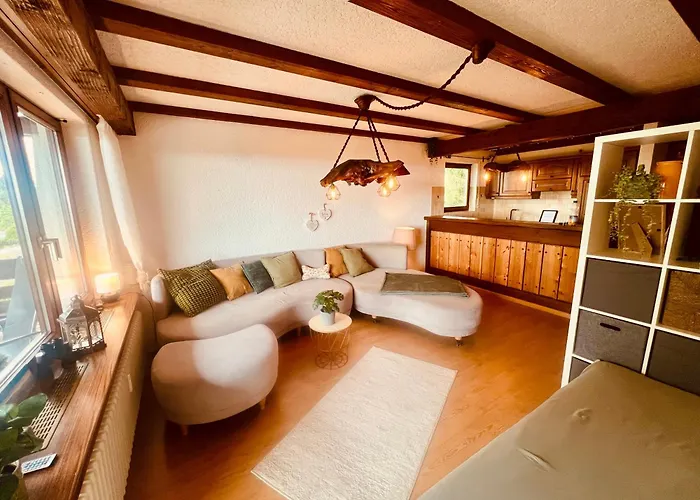 Alpenblick, Garagenplatz & Zwei Balkone 公寓 *